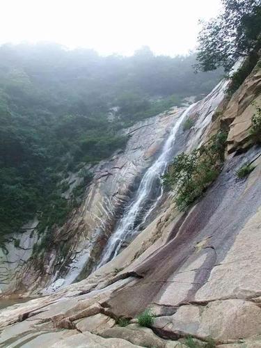 地址:鲁山县四棵树乡东平沟 鲁山七星潭 推荐指数