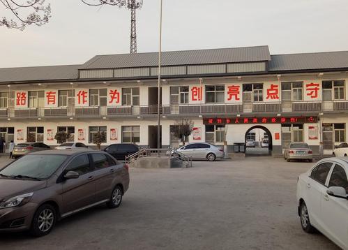 贺钊乡位于威县城东北16公里处,东与常屯乡为邻,南与方营镇接壤,西与