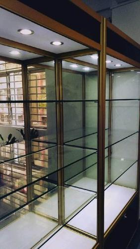 钛合金玻璃层架展示柜