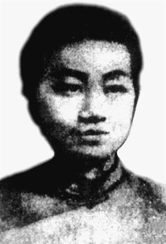 潘心元自小思想活跃,1921年夏,他考入长沙市岳云中学,与田波扬等同乡