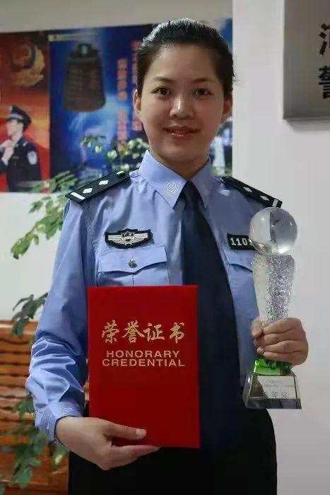 全省一等奖,多次获得二,三等奖,因成绩突出,先后四次荣立个人三等功