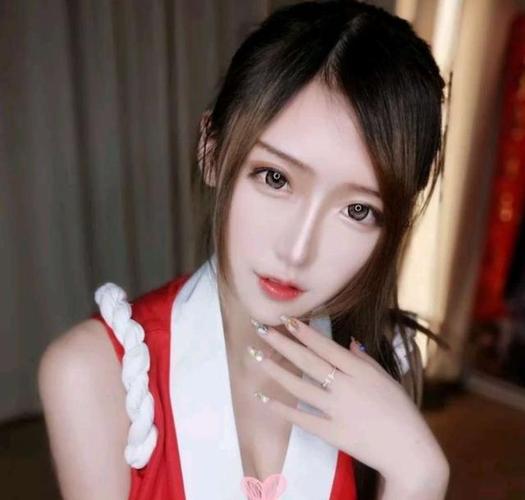 腐团儿寻灵感出游,深夜酒店直播,男友视角给水友比心