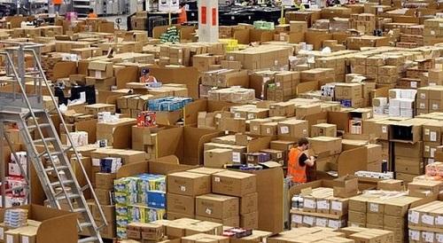 目前,ups一方面在不断新增仓储物流中心,另一方面也在加强自有航班