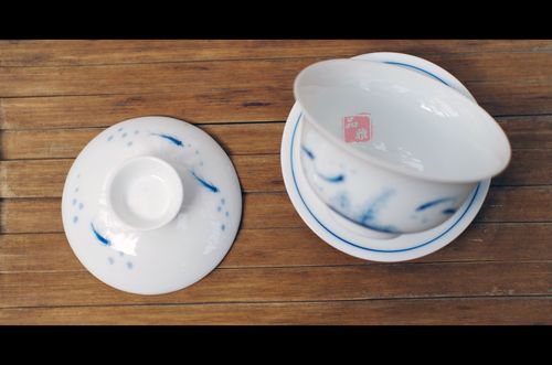 景德镇手绘青花瓷盖碗大号三才杯茶碗陶瓷功夫茶具手绘盖碗茶杯