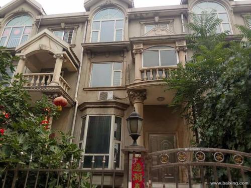 南市地中海庭院二手房  价格:450万元 $ 快速贷款 小区名:地中海庭院