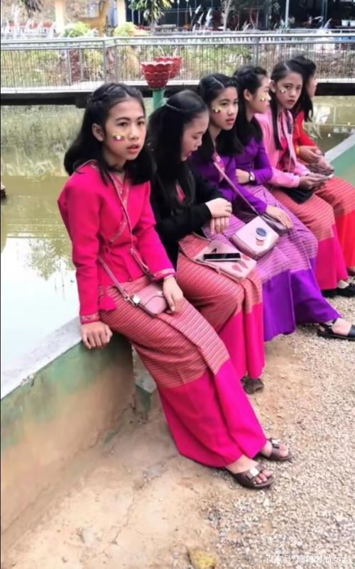 缅甸北部少数民族美女