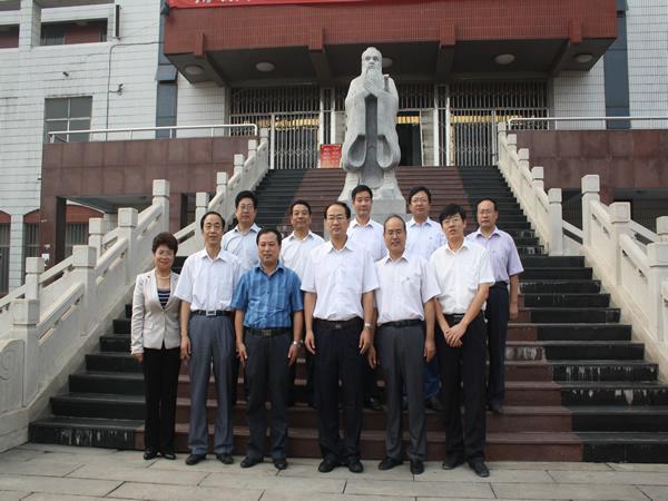 莱芜实验中学