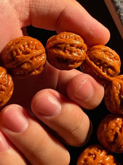 文玩核桃如何能够达到价值最大化?别听忽悠!这3点才是