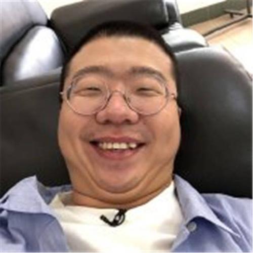 李诞这么丑女友这么美网友一个图貌一个想炒作