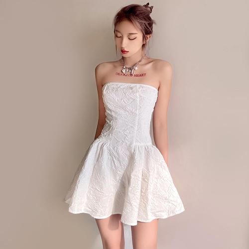 kliou法式在逃公主裙褶皱修身抹胸裙显瘦高腰a字裙气质露肩短裙