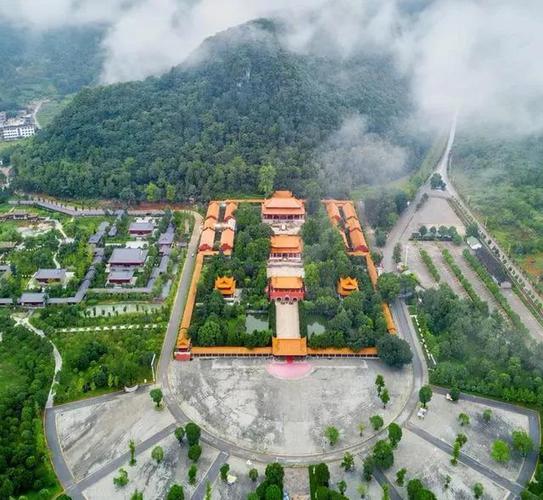 我国有史记载的始祖陵中最古老的陵是宁远九疑山舜帝陵