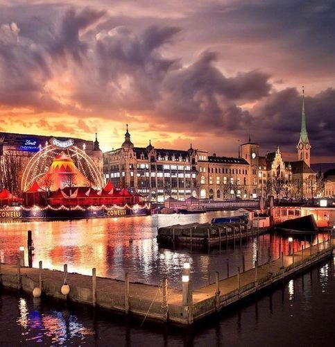 瑞士最大城市苏黎世夜景