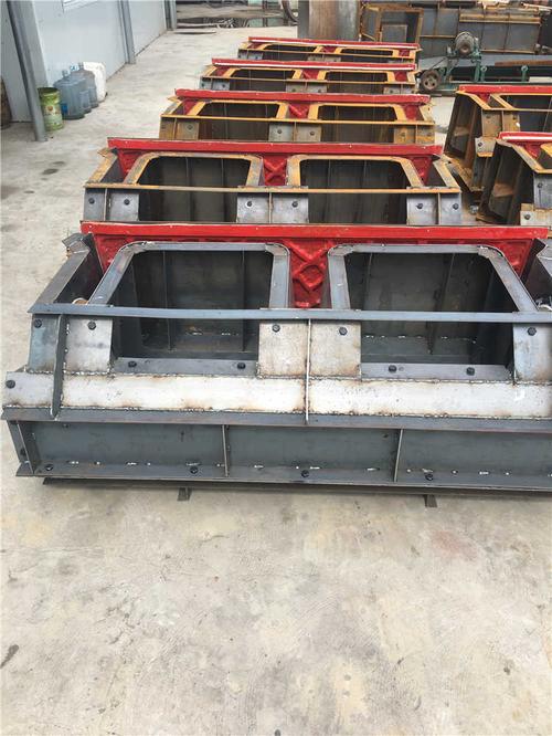 箱式 平铺式 框格式 阶梯式 拱形骨架护坡钢模具