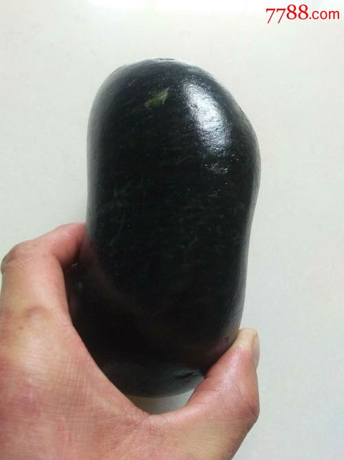 和田黑碧玉籽料原石