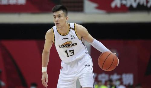 郭艾伦赛后发文老了容易感动谢谢大家