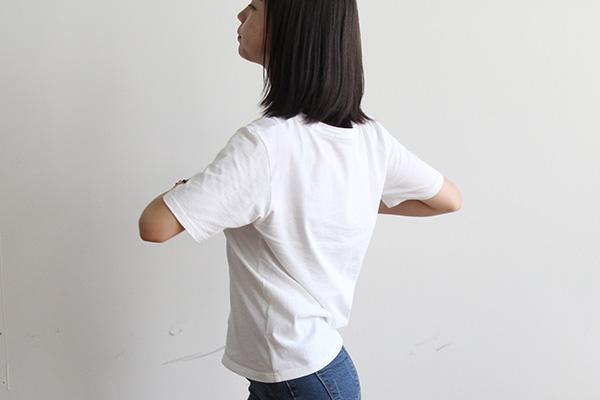 女人腰后有两点"凹"下去的窝窝是什么?少数人才有,你在其中没