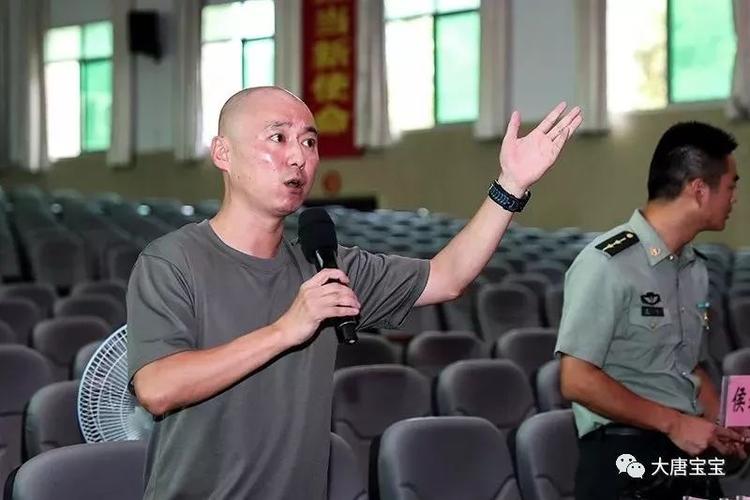 老兵电影队走进幕后看演出揭秘前线文工团节目为何深受官兵喜爱