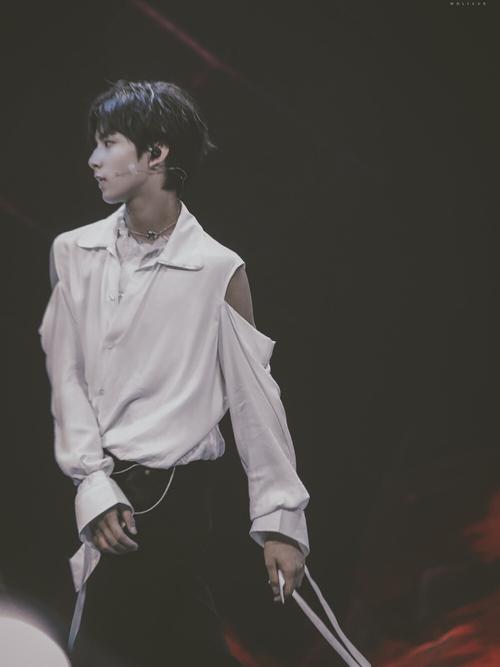 刘耀文图片_刘耀文_刘耀文_娱乐_明星娱乐资讯