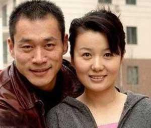 郑卫莉现任老公对继子非常好郑卫莉称17年来愧对儿子