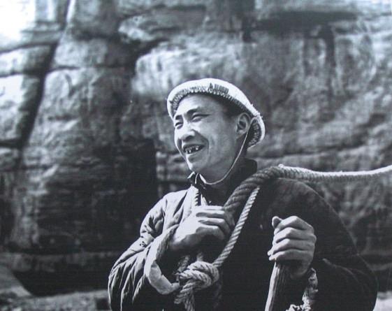 红旗渠不老的传奇影像中的党史13