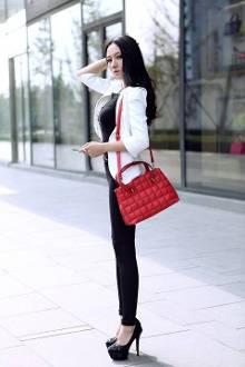 打破沉闷 松果儿的性感ol成长记