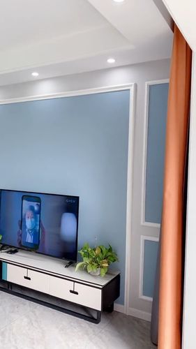 石膏线乳胶漆做电视背景墙简单大气