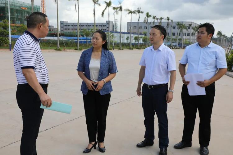 玉林市副市长石红艳到福绵区开展调研工作