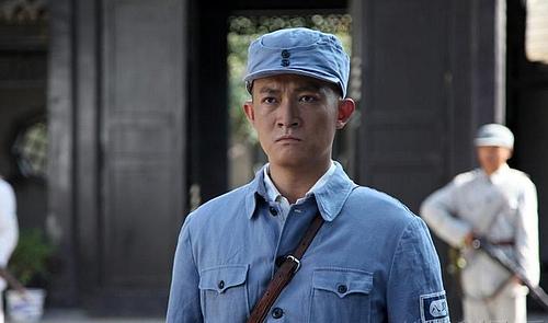 《打狗棍》杨志刚缔造收视神话