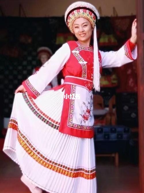 云南白族姑娘服飾_头饰_洱海_苍山洱海风景攻略_洱海