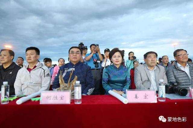 各级媒体集中宣传报道第二十八届鄂伦春族篝火节