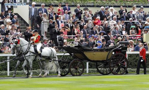 英国皇家赛马会royalascot绅士名媛们的帽子盛典