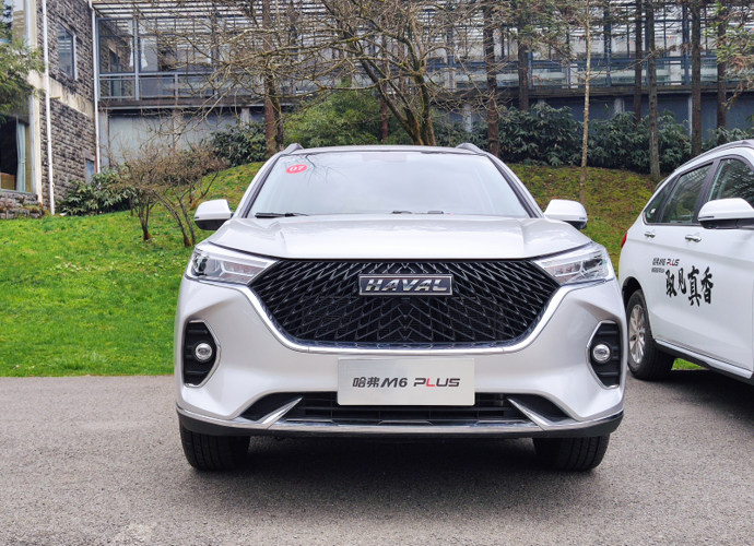试驾哈弗m6 plus!有颜,有型,有好价,动力足还省油