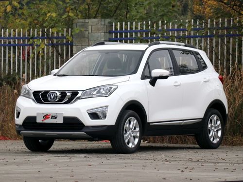 长安汽车 长安cs15 2017款 1.5l 手动豪华天窗版