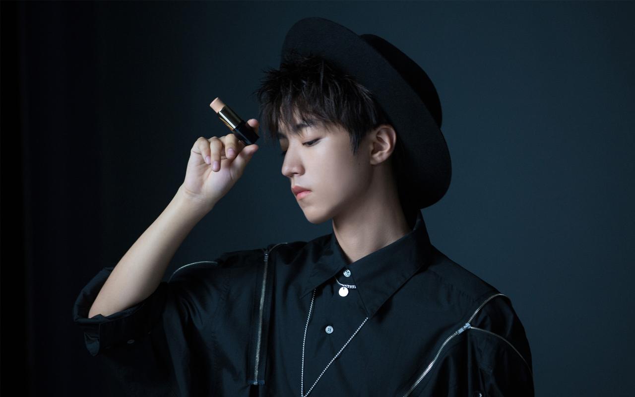 帅气酷范儿王俊凯壁纸_时尚个性的王俊凯