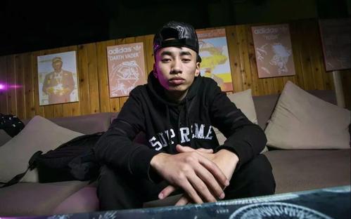 马思唯到底凭什么能从underground走向国际