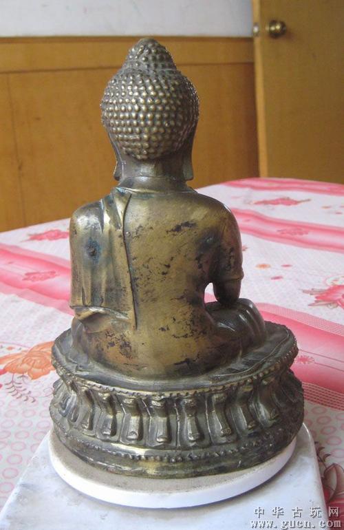 民国铜佛像