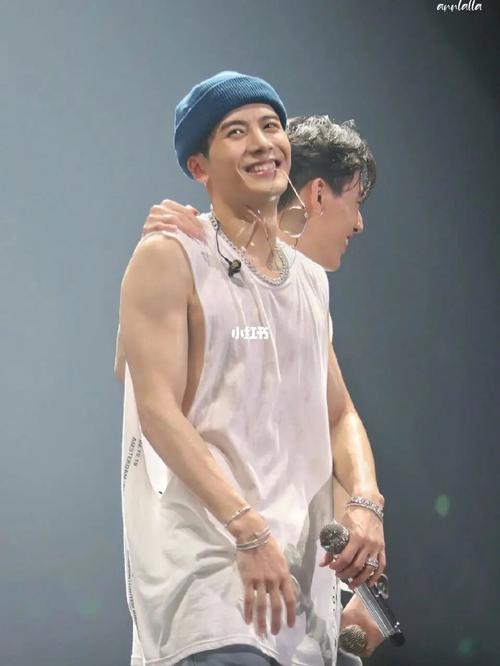 王嘉尔_壁纸_jackson怎么样_王嘉尔jackson_素材_壁纸