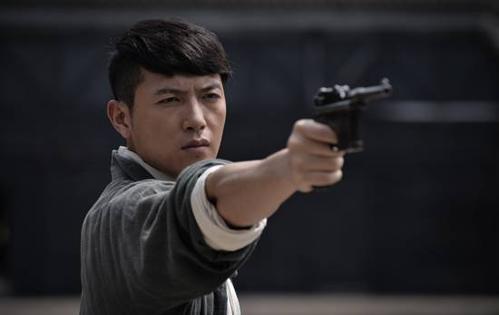 "小杨宗纬"张进魅力出演《与狼共舞2》