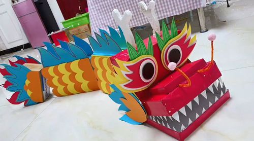 咱们也有很多活动可以跟娃玩起来哒~今天来分享一个好玩的舞龙手工