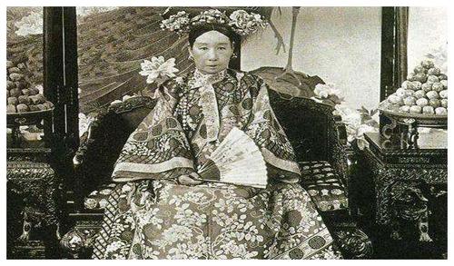 慈禧太后年轻时候的10张照片,还是很漂亮的!