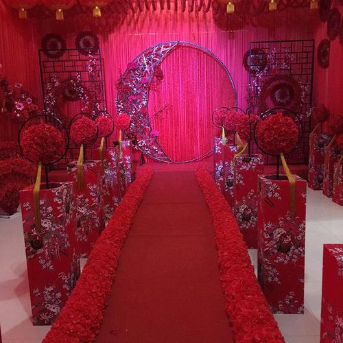 一,中国风婚庆布置图片  三,中国风婚礼布置攻略 迎宾区布置攻略  1