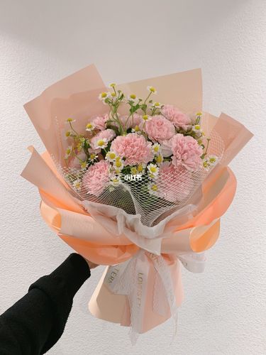 康乃馨花束包装教程_花束_家居家装_家居装饰