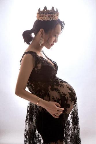 圈晒自己的孕妇照被婆婆痛骂不检点  说到孕妇照,应该很多宝妈都照过