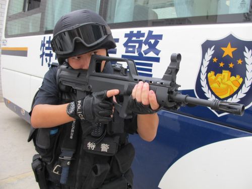 在我们身边的驻守边疆的特警同龄兄弟