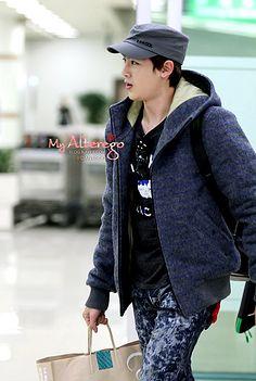 com nichkhun°「120403图片」收藏的khun图 喜欢的来拿把_尼坤吧