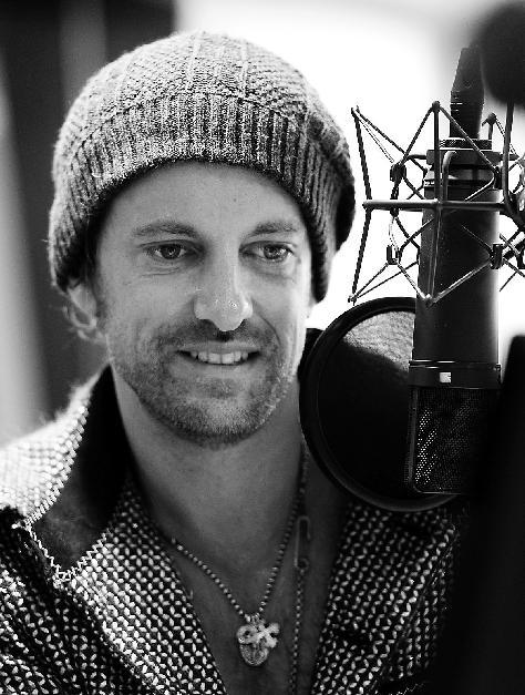 daniel powter to hit a8 live