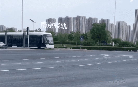 你离开了南京,从此再坐不到那么快的公交车