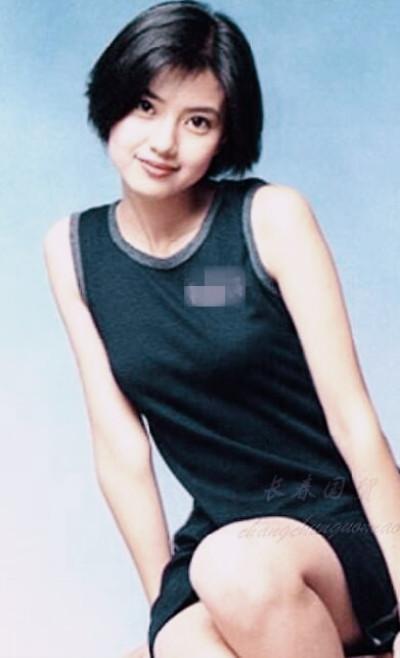 高圆圆20岁旧照曝光,清新淡雅甜美可人似邻家妹妹