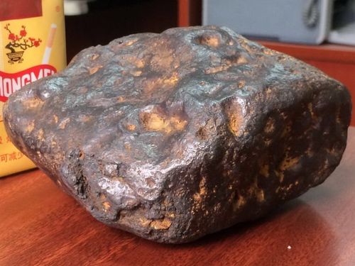 专家眼中的"铁矿石","假陨石"