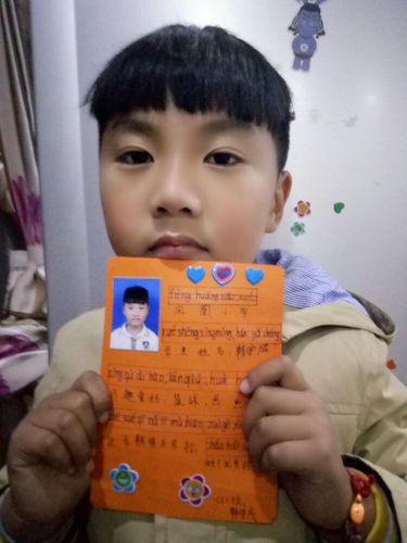 我做的名片,名片内容是介绍自己哟,看上面还有我照片,我是不是长的